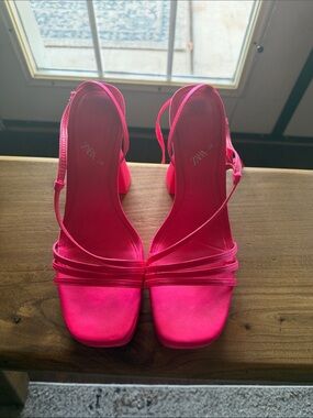 ZARA Neon Pink Strappy Block Heel Sandals
